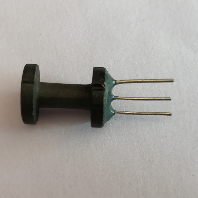 PK3W9*12 三腳工字磁芯實(shí)物圖